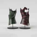 Motif créatif <span data-wg-notranslate>Carbon Fractal Red</span> réalisé par nos soins spécialement pour customiser et sublimer votre prothèse tibiale, prothèse fémorale, prothèse bras, manchon, ou votre orthèse, corset, corset siège, cruro-pédieuse, releveur, prepreg.