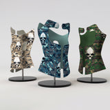 Motif créatif <span data-wg-notranslate>Skull Camouflage Us</span> réalisé par nos soins spécialement pour customiser et sublimer votre prothèse tibiale, prothèse fémorale, prothèse bras, manchon, ou votre orthèse, corset, corset siège, cruro-pédieuse, releveur, prepreg.