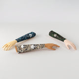 Motif créatif <span data-wg-notranslate>Skull Camouflage Us</span> réalisé par nos soins spécialement pour customiser et sublimer votre prothèse tibiale, prothèse fémorale, prothèse bras, manchon, ou votre orthèse, corset, corset siège, cruro-pédieuse, releveur, prepreg.