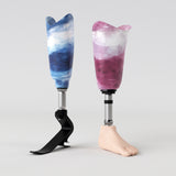 Motif créatif <span data-wg-notranslate>Norscape Blue</span> réalisé par nos soins spécialement pour customiser et sublimer votre prothèse tibiale, prothèse fémorale, prothèse bras, manchon, ou votre orthèse, corset, corset siège, cruro-pédieuse, releveur, prepreg.