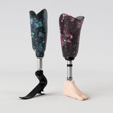 Motif créatif <span data-wg-notranslate>Diorama Canard</span> réalisé par nos soins spécialement pour customiser et sublimer votre prothèse tibiale, prothèse fémorale, prothèse bras, manchon, ou votre orthèse, corset, corset siège, cruro-pédieuse, releveur, prepreg.