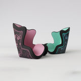 Motif créatif <span data-wg-notranslate>Diorama Canard</span> réalisé par nos soins spécialement pour customiser et sublimer votre prothèse tibiale, prothèse fémorale, prothèse bras, manchon, ou votre orthèse, corset, corset siège, cruro-pédieuse, releveur, prepreg.