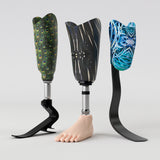 Motif créatif <span data-wg-notranslate>Plumage</span> réalisé par nos soins spécialement pour customiser et sublimer votre prothèse tibiale, prothèse fémorale, prothèse bras, manchon, ou votre orthèse, corset, corset siège, cruro-pédieuse, releveur, prepreg.