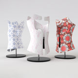 Motif créatif <span data-wg-notranslate>Wax Girls</span> réalisé par nos soins spécialement pour customiser et sublimer votre prothèse tibiale, prothèse fémorale, prothèse bras, manchon, ou votre orthèse, corset, corset siège, cruro-pédieuse, releveur, prepreg.